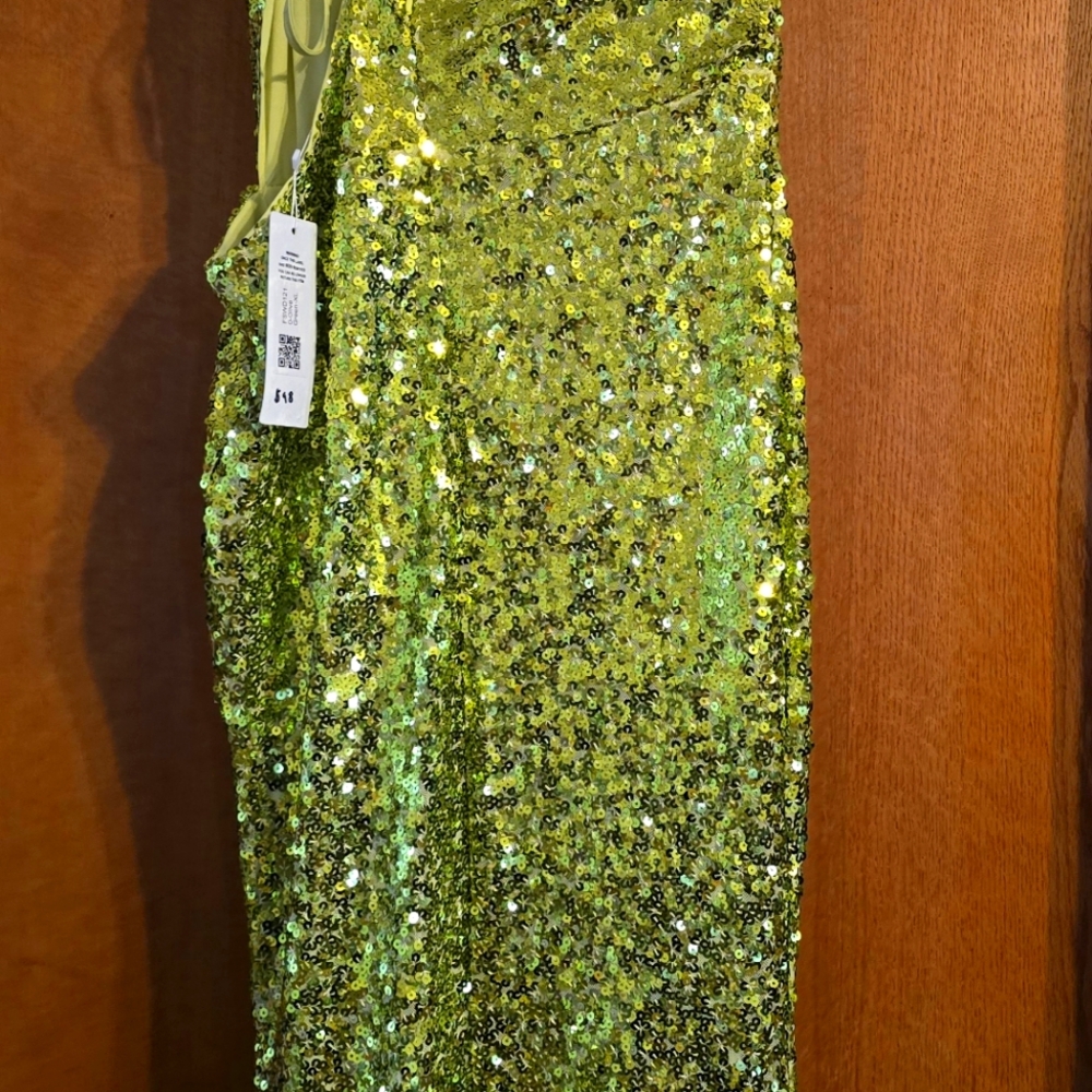Beautiful green one strapless prom dress
